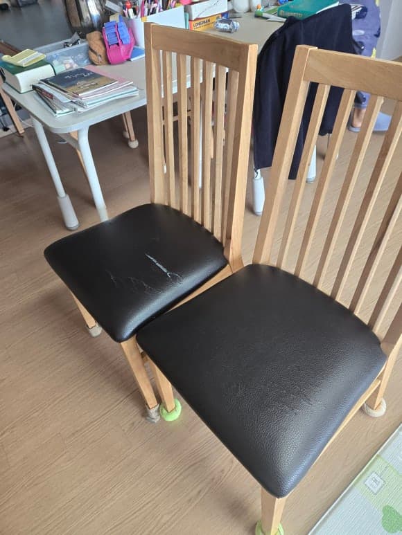 부평 식탁 의자 가죽 교체 천갈이 사례 수리 전