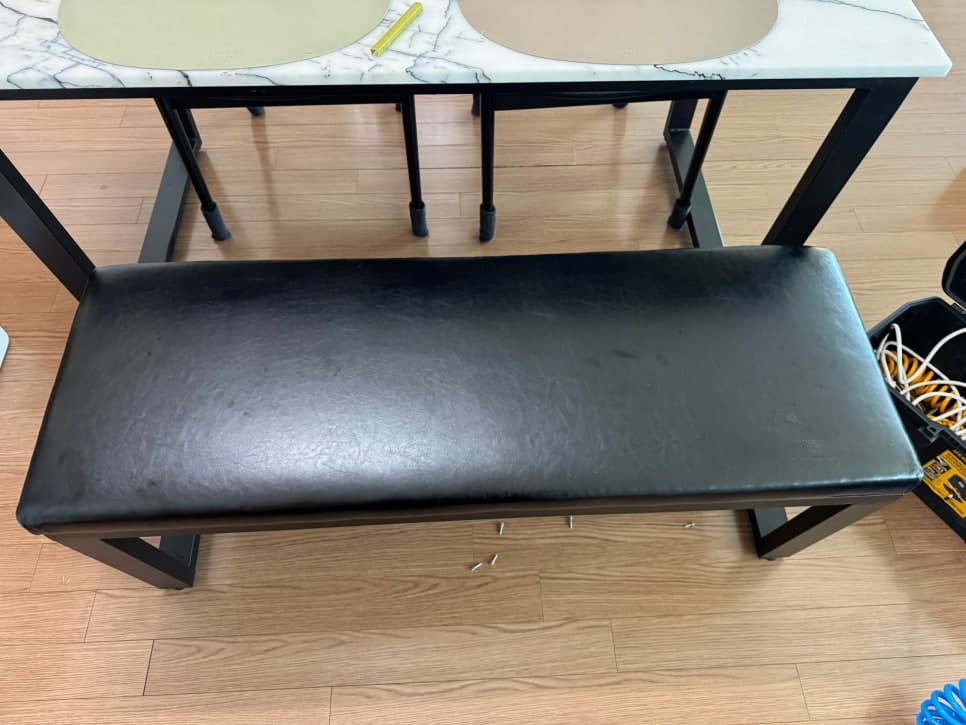 주안 벤치의자 천갈이, 중국산 가죽이 싼 이유