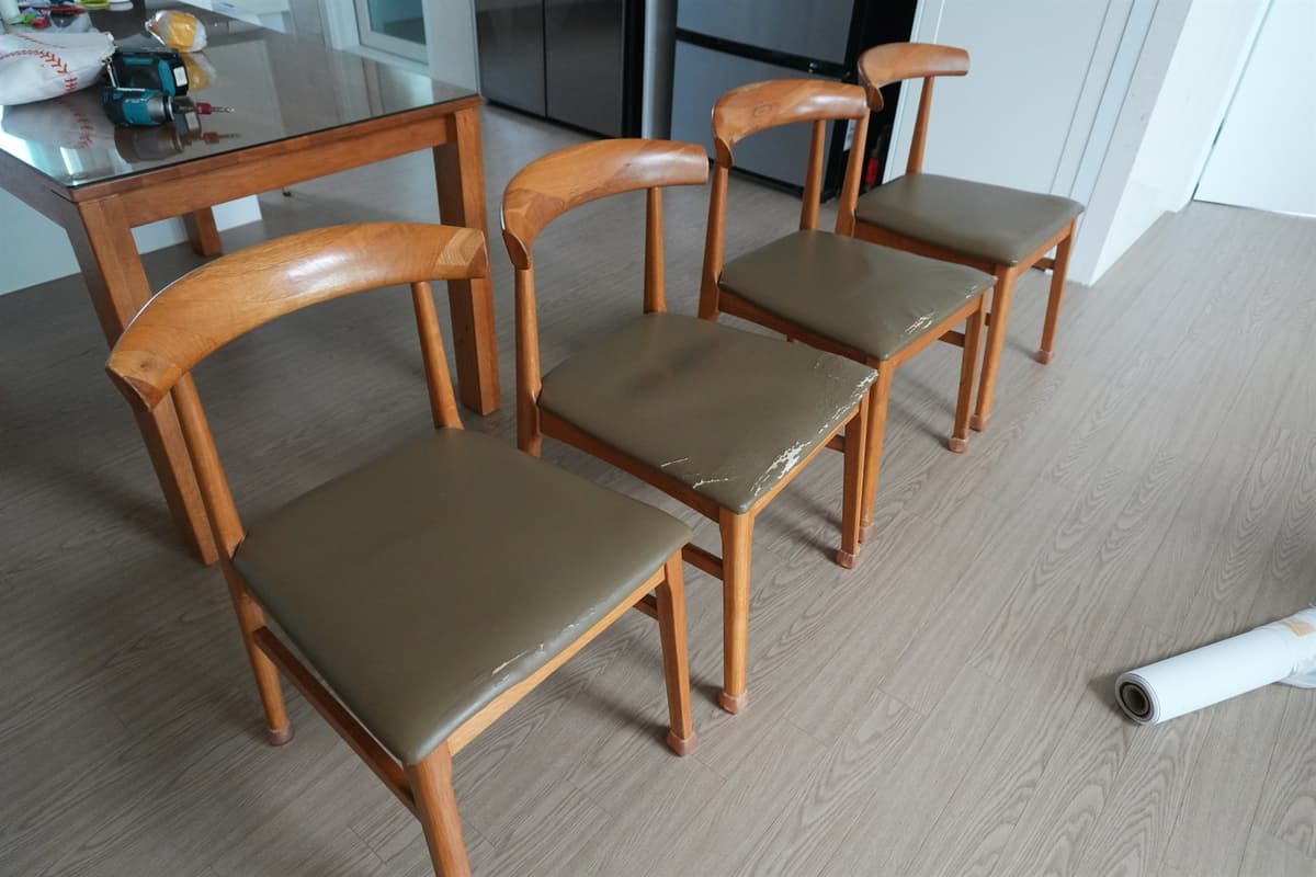 송파 식탁의자 인조가죽 천갈이, 좌판 손상만 다시 정리한 사례 수리 전